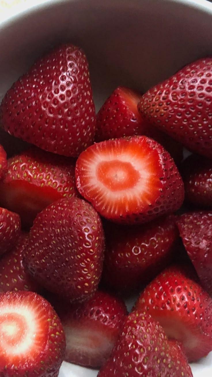 Berry Harvest Medley: Nature's Sweet Bounty